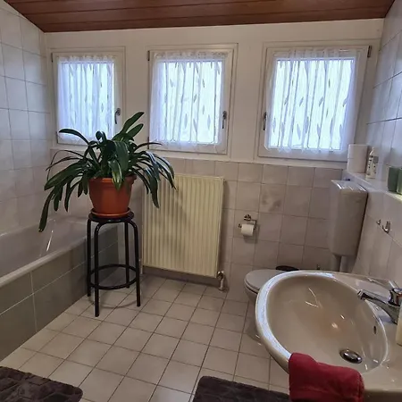 Gemuetliche 120 Qm Mit Balkon 아파트 *