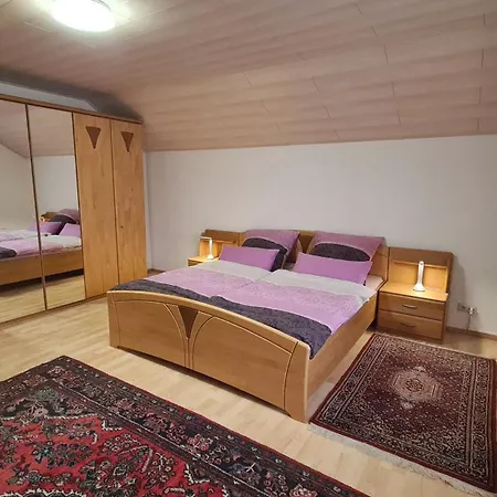 Gemuetliche 120 Qm Mit Balkon Adelsdorf