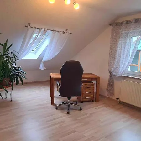 Gemuetliche 120 Qm Mit Balkon 아파트 *