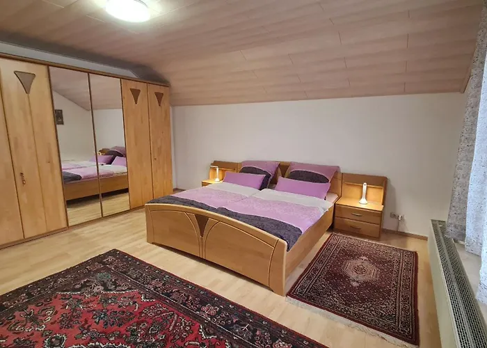 Gemuetliche 120 Qm Mit Balkon Adelsdorf