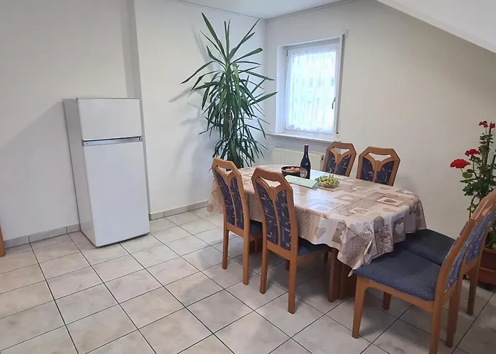 Appartamento Gemuetliche 120 Qm Mit Balkon