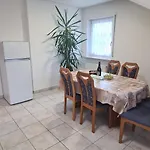 公寓 Gemuetliche 120 Qm Mit Balkon