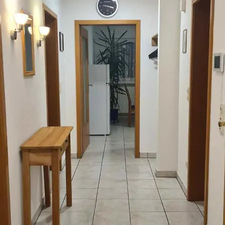 شقة Gemuetliche 120 Qm Mit Balkon Adelsdorf